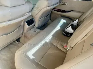 Toyota Crown 2011 Black