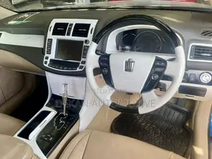 Toyota Crown 2011 Black