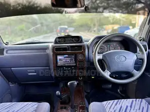 Toyota Land Cruiser Prado 2.7 5dr 2004 Gray