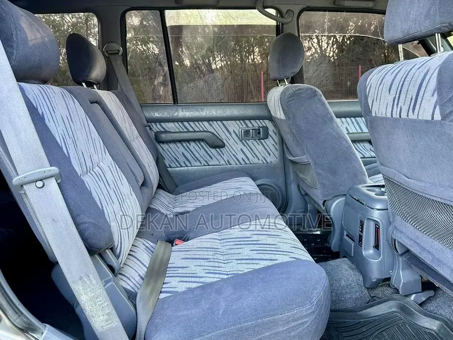 Toyota Land Cruiser Prado 2.7 5dr 2004 Gray