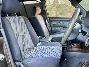 Toyota Land Cruiser Prado 2.7 5dr 2004 Gray