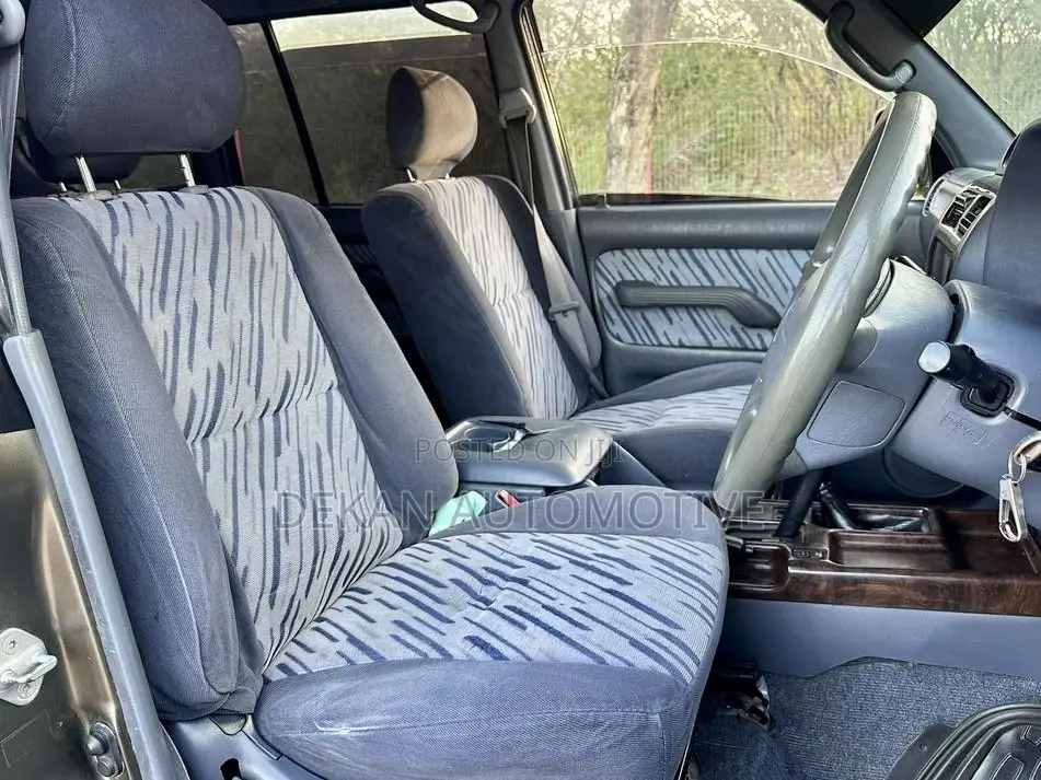 Toyota Land Cruiser Prado 2.7 5dr 2004 Gray