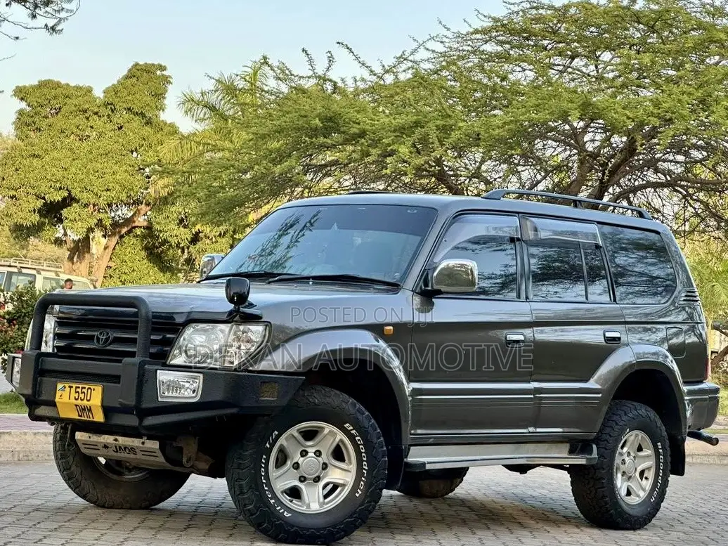 Toyota Land Cruiser Prado 2.7 5dr 2004 Gray