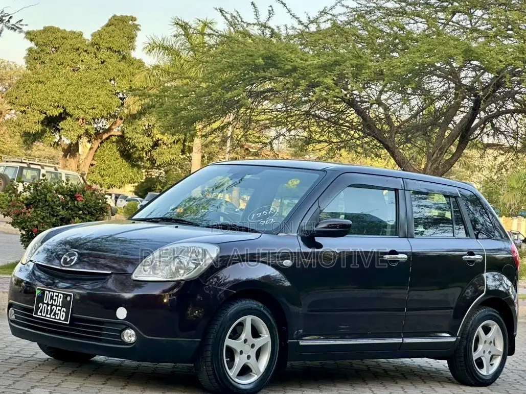 Mazda Verisa 2008 Maroon