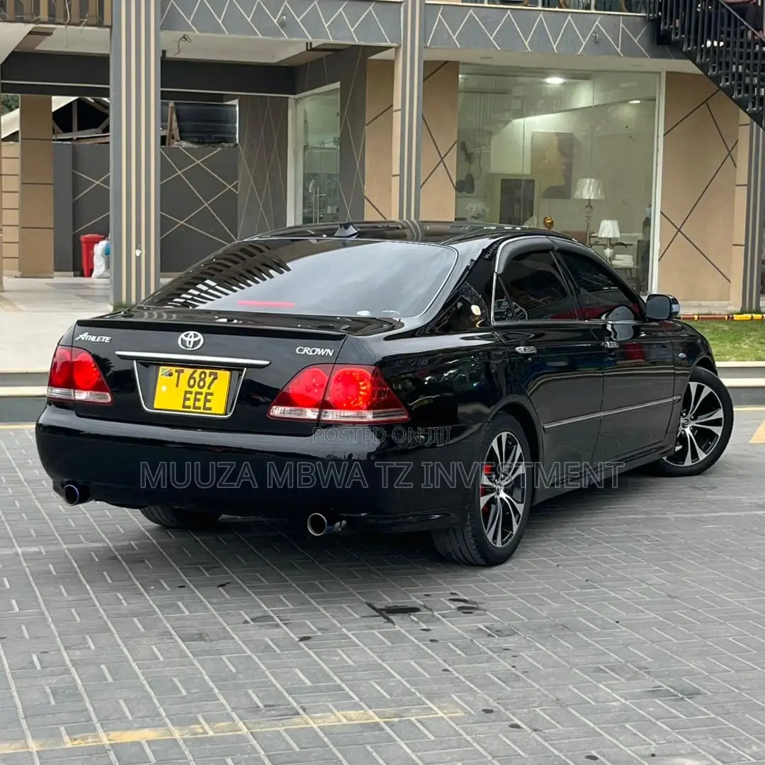 Toyota Crown 2006 Black