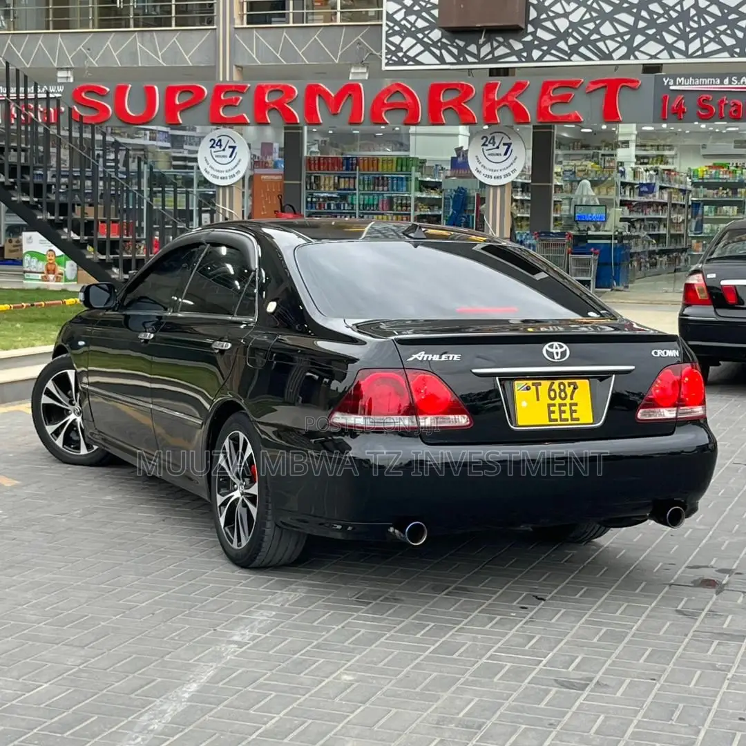Toyota Crown 2006 Black