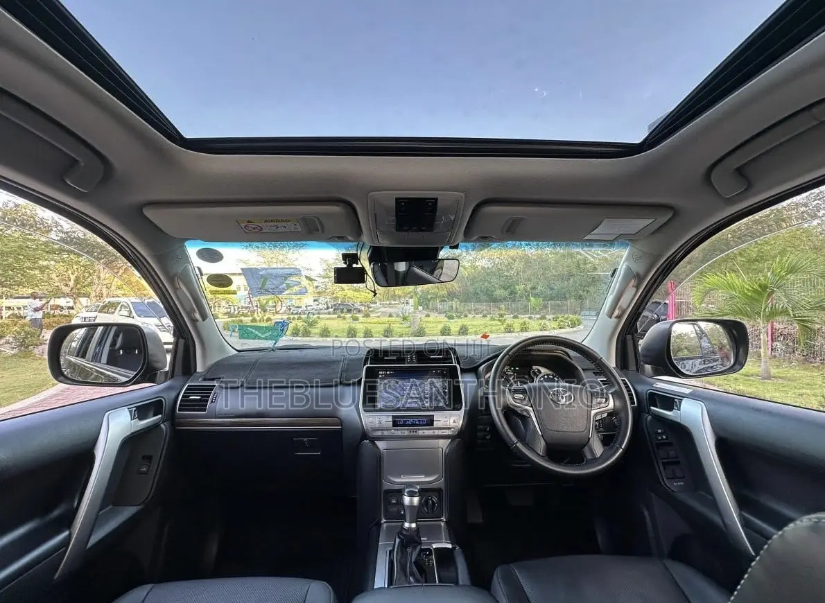 Toyota Land Cruiser Prado 2023 Black