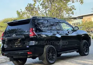 Toyota Land Cruiser Prado 2023 Black