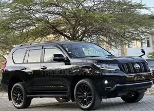 Toyota Land Cruiser Prado 2023 Black