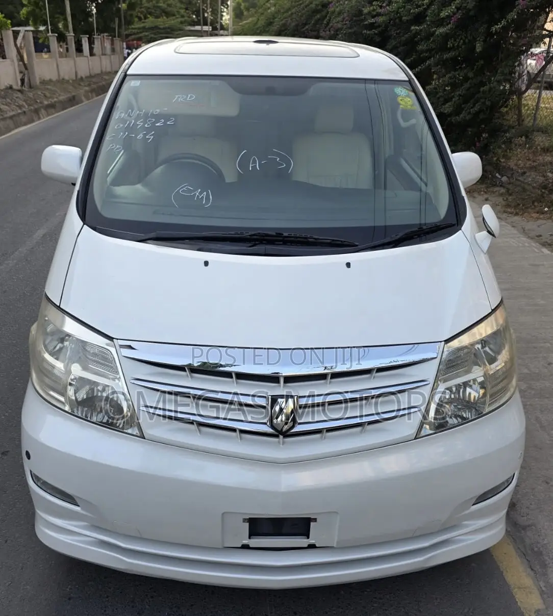 Toyota Alphard 2.4 Petrol FWD 2005 White