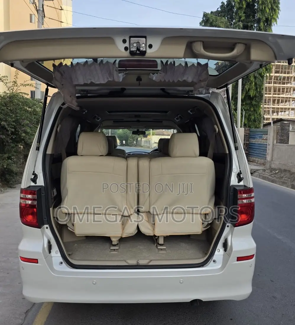 Toyota Alphard 2.4 Petrol FWD 2005 White