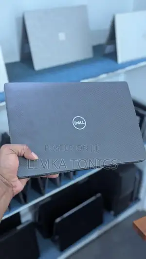 New Laptop Dell 16GB Intel Core I7 SSD 512GB