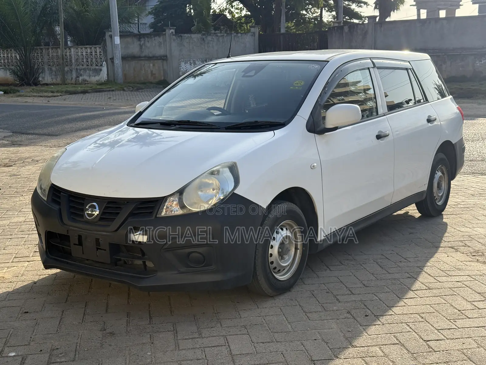 Nissan Advan 2017 White
