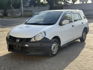Nissan Advan 2017 White