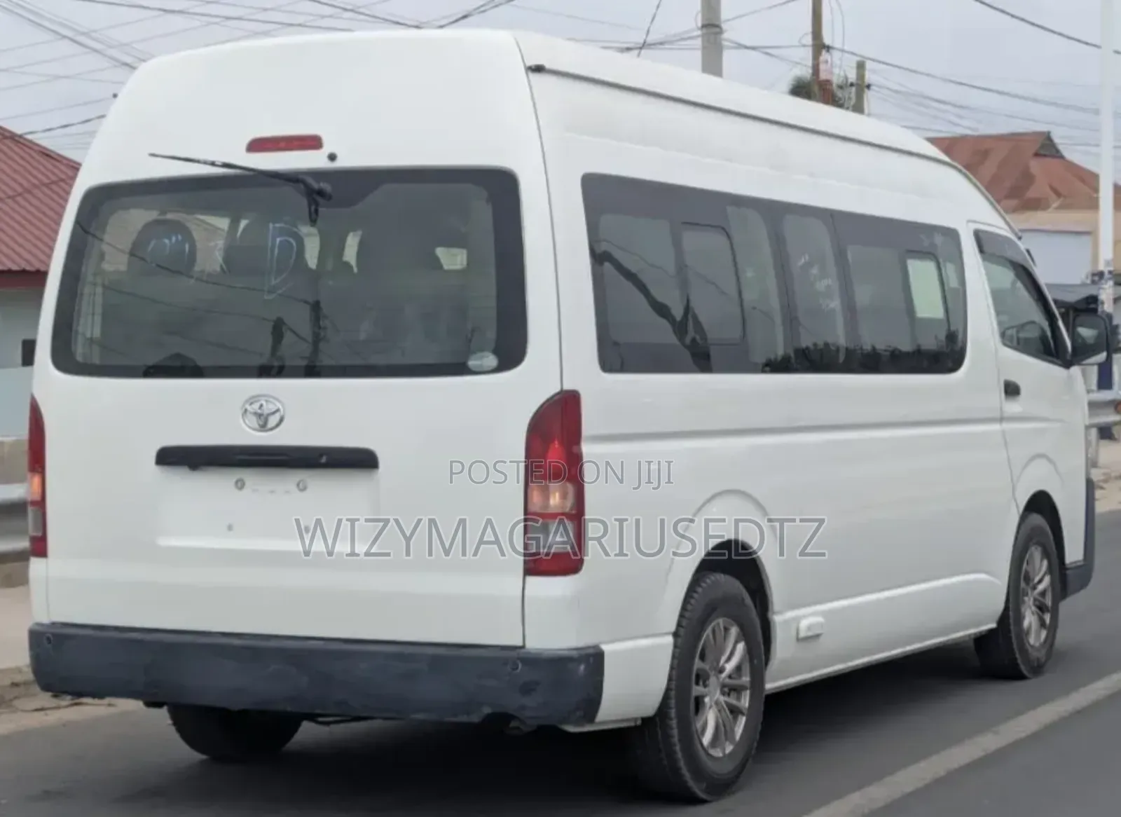Toyota Quantum 2015 White