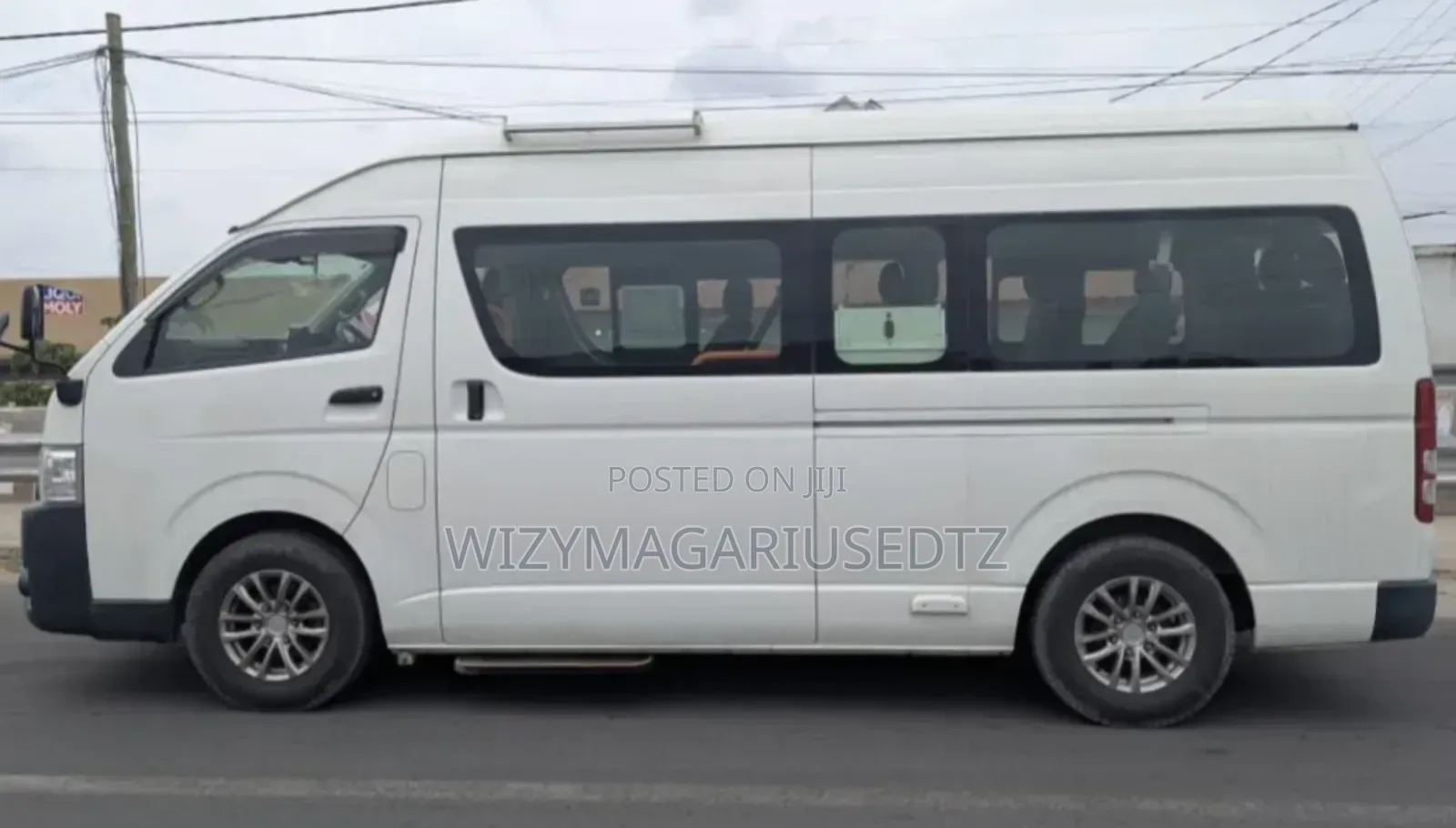 Toyota Quantum 2015 White