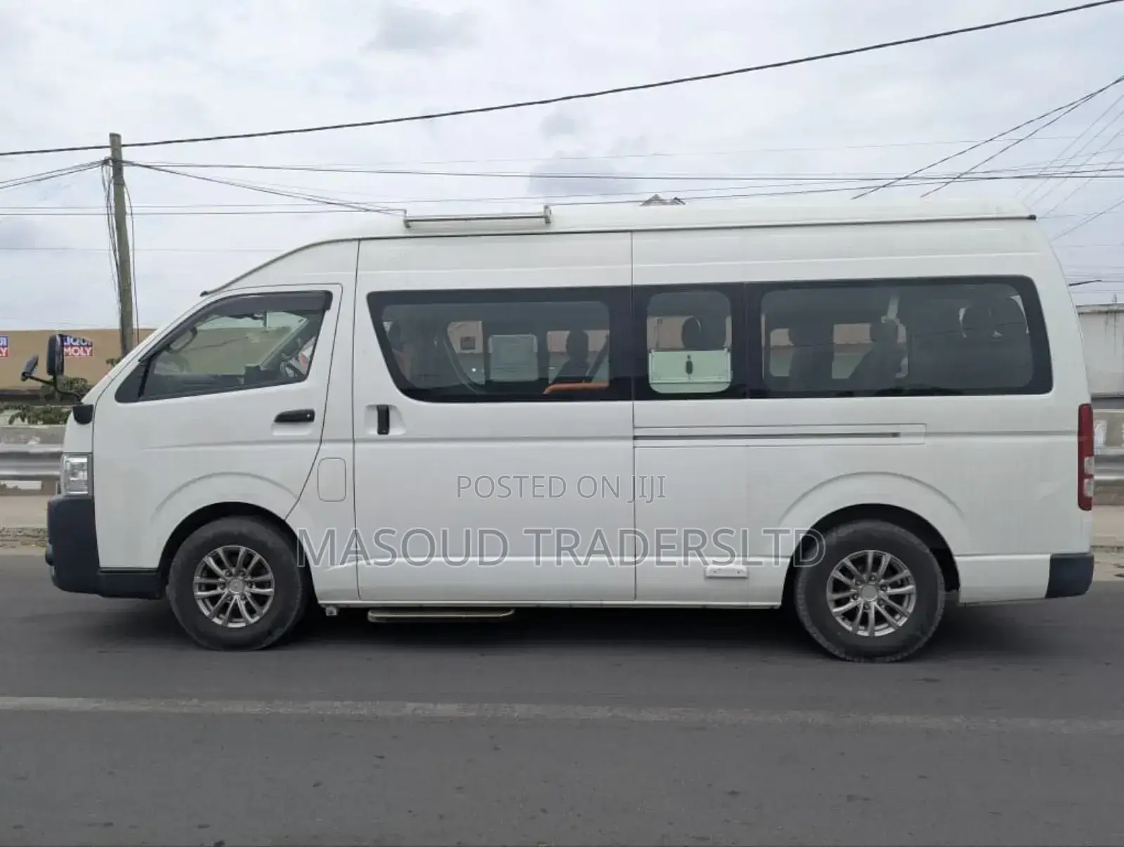Toyota Quantum 2010 White
