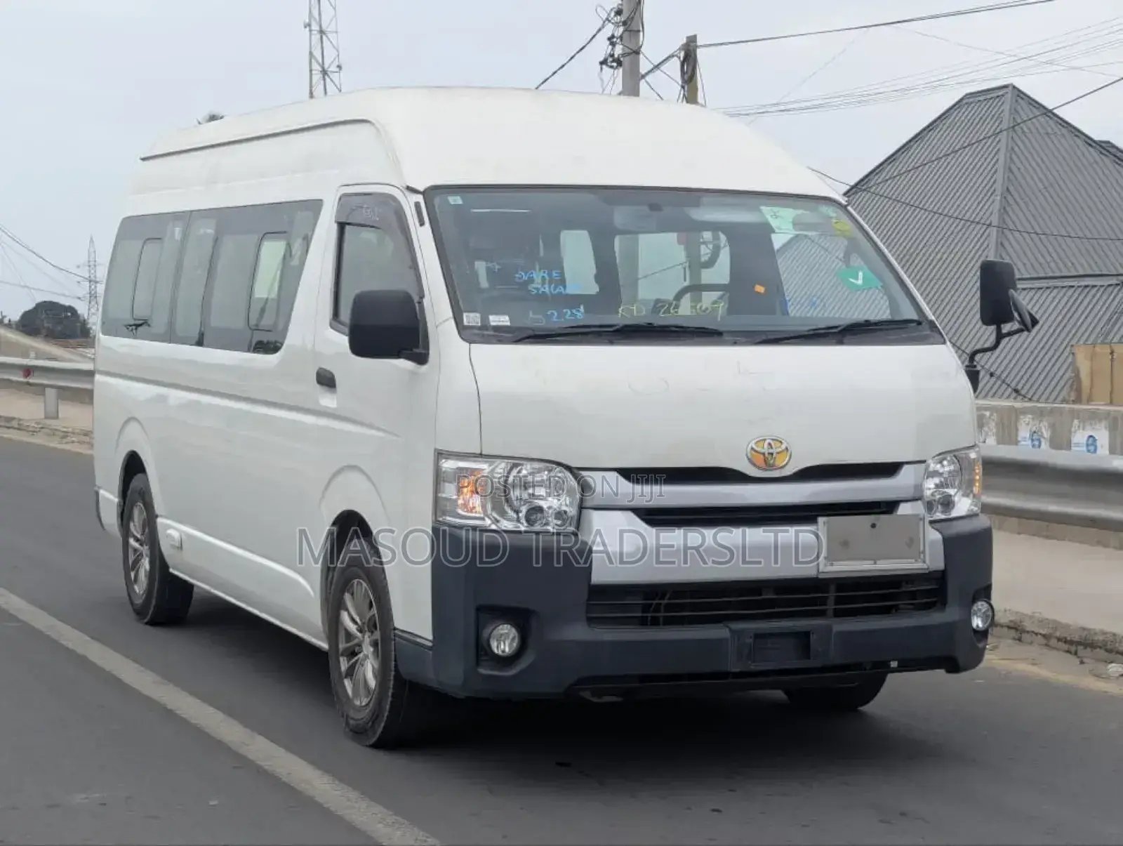 Toyota Quantum 2010 White