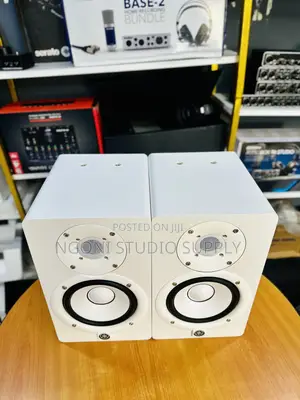 Yamaha Hs5i Powered Studio Monitor Speaker