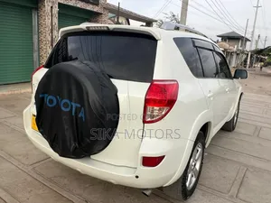 Toyota RAV4 2007 White