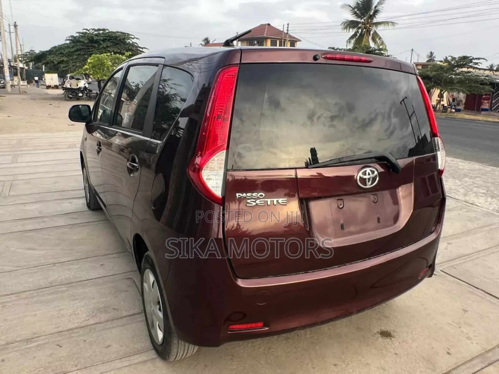 Toyota Passo Sette 2009 Purple