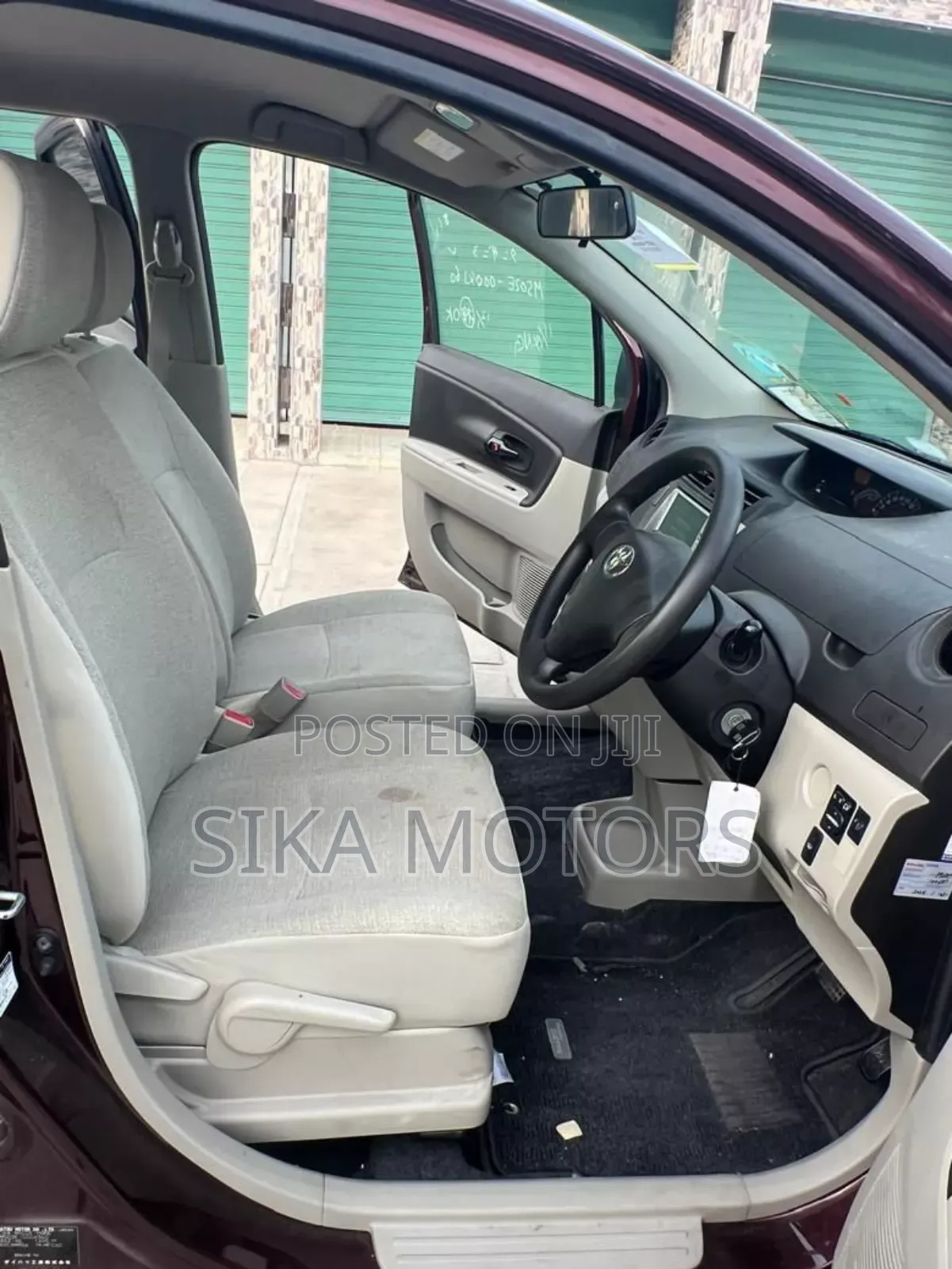 Toyota Passo Sette 2009 Purple