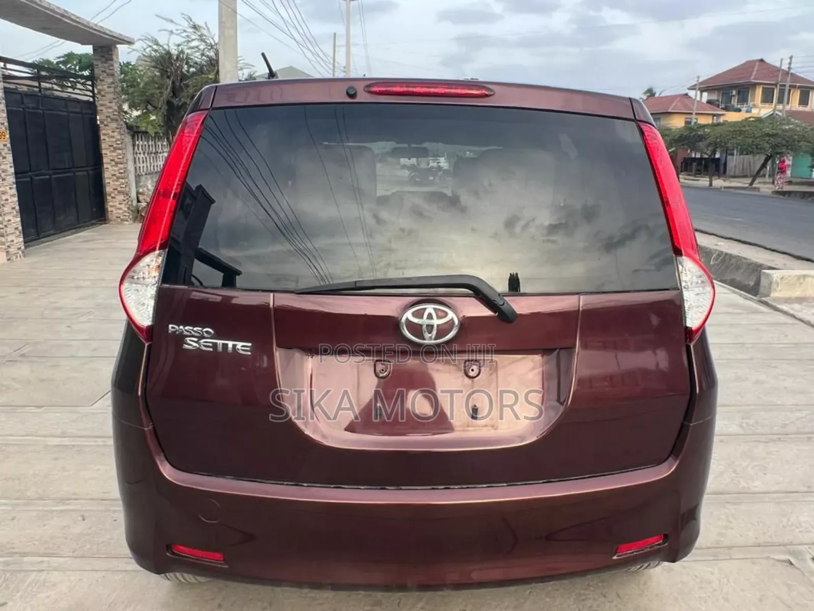 Toyota Passo Sette 2009 Purple