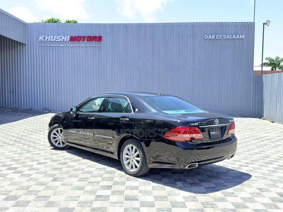Toyota Crown 2008 Black