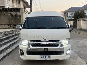 Toyota HiAce 2018 White