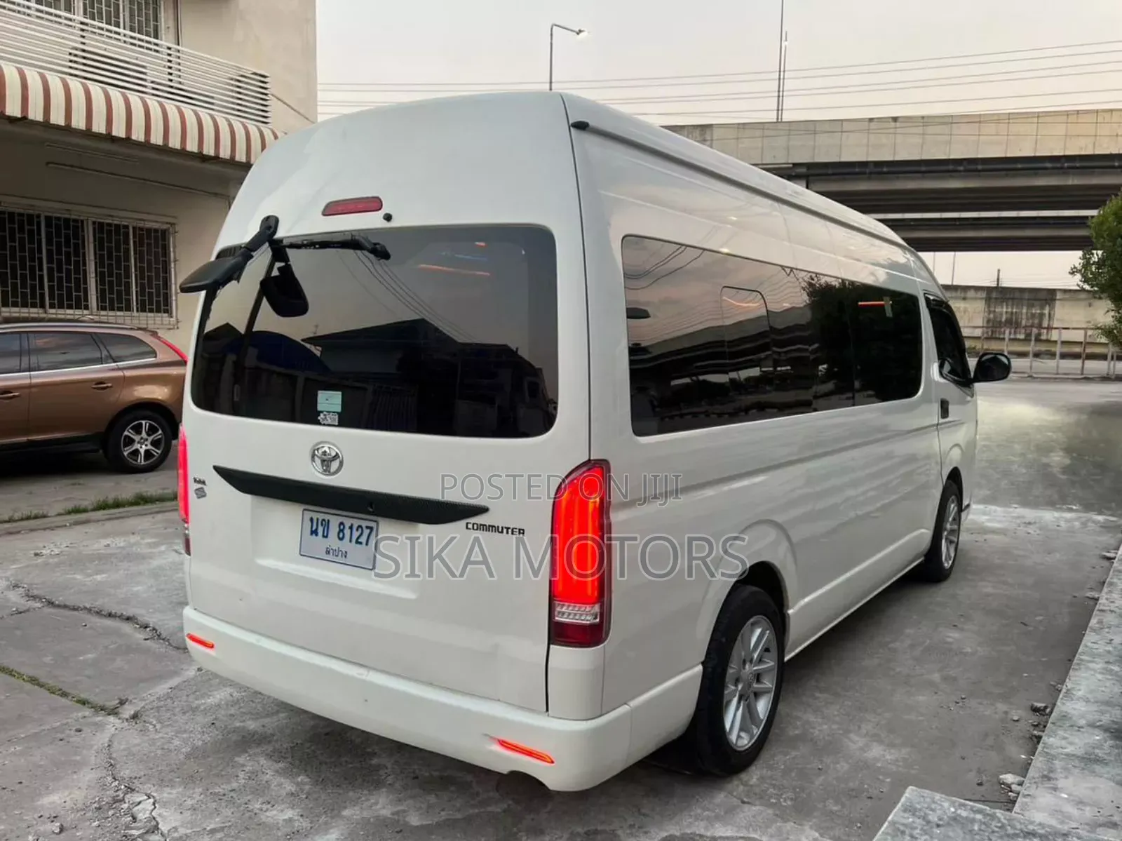 Toyota HiAce 2018 White