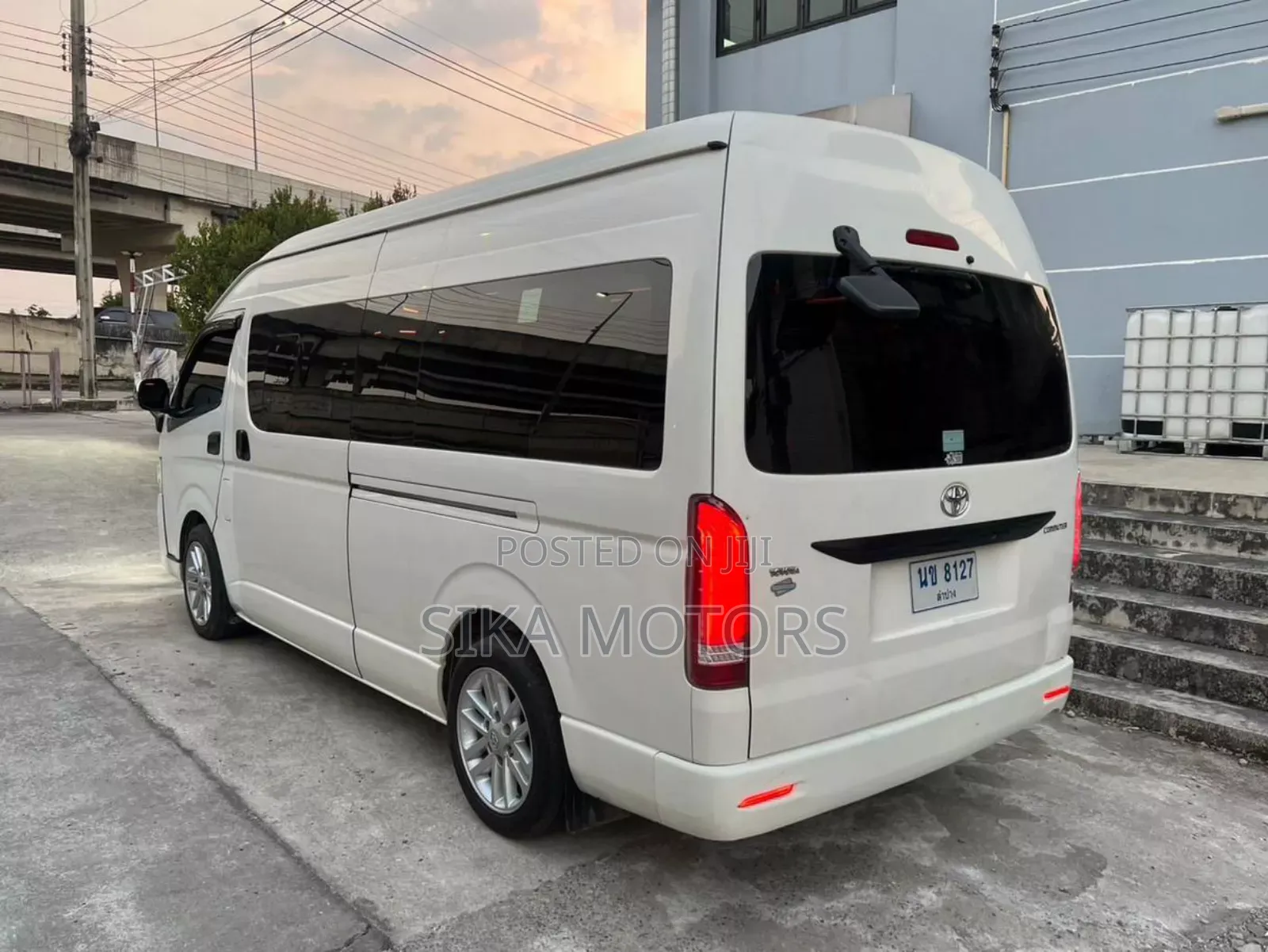 Toyota HiAce 2018 White
