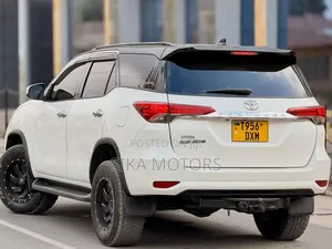 Toyota Fortuner 2017 White