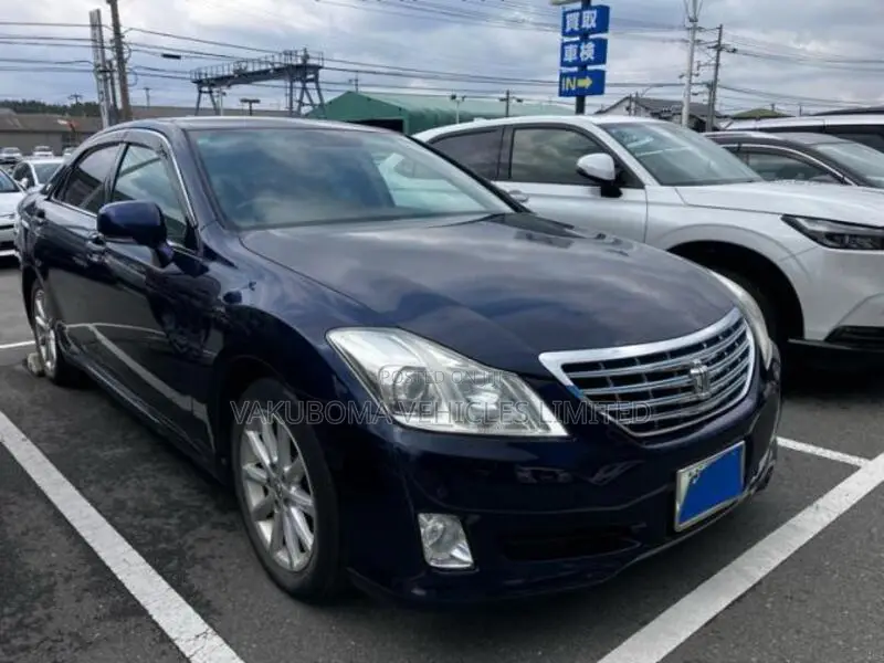 Toyota Crown 2009 Brown