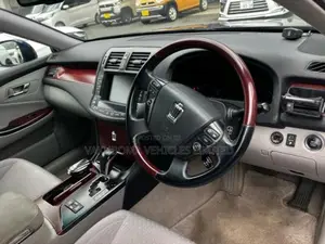 Toyota Crown 2009 Brown