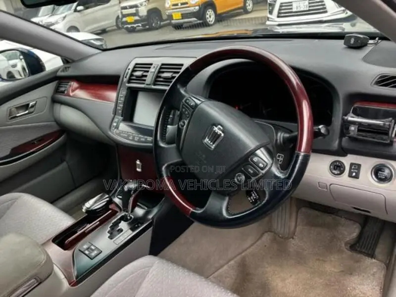 Toyota Crown 2009 Brown