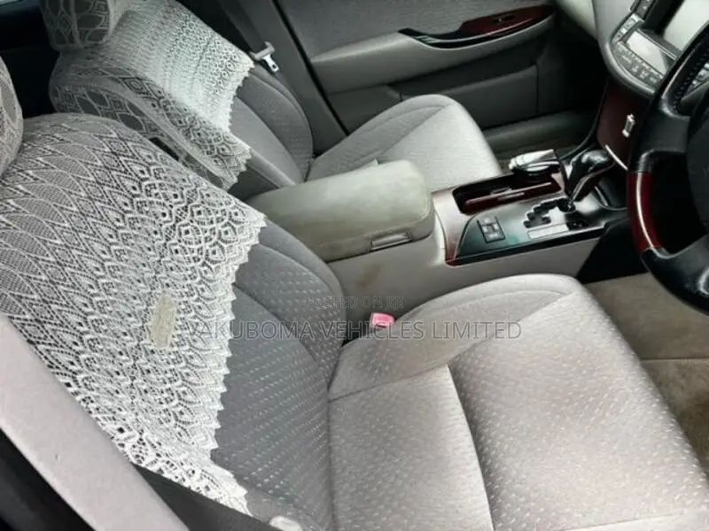 Toyota Crown 2009 Brown
