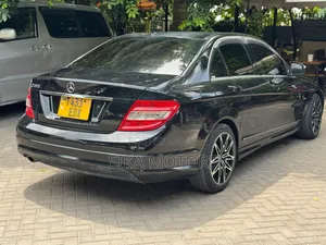 Mercedes-Benz C200 2009 Black