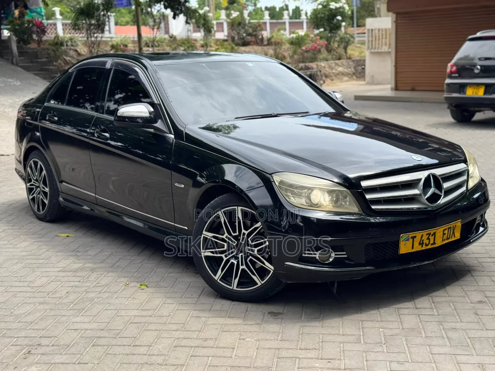Mercedes-Benz C200 2009 Black