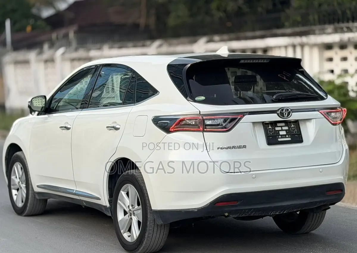 Toyota Harrier 2.0 2014 White