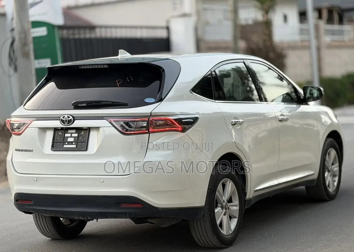 Toyota Harrier 2.0 2014 White