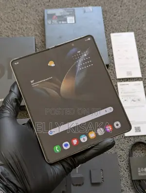 New Samsung Galaxy Z Fold4 256 GB