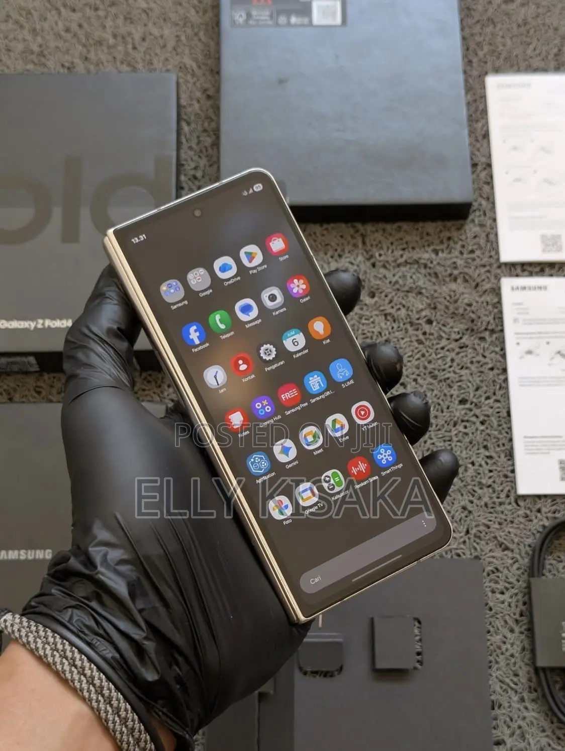 New Samsung Galaxy Z Fold4 256 GB