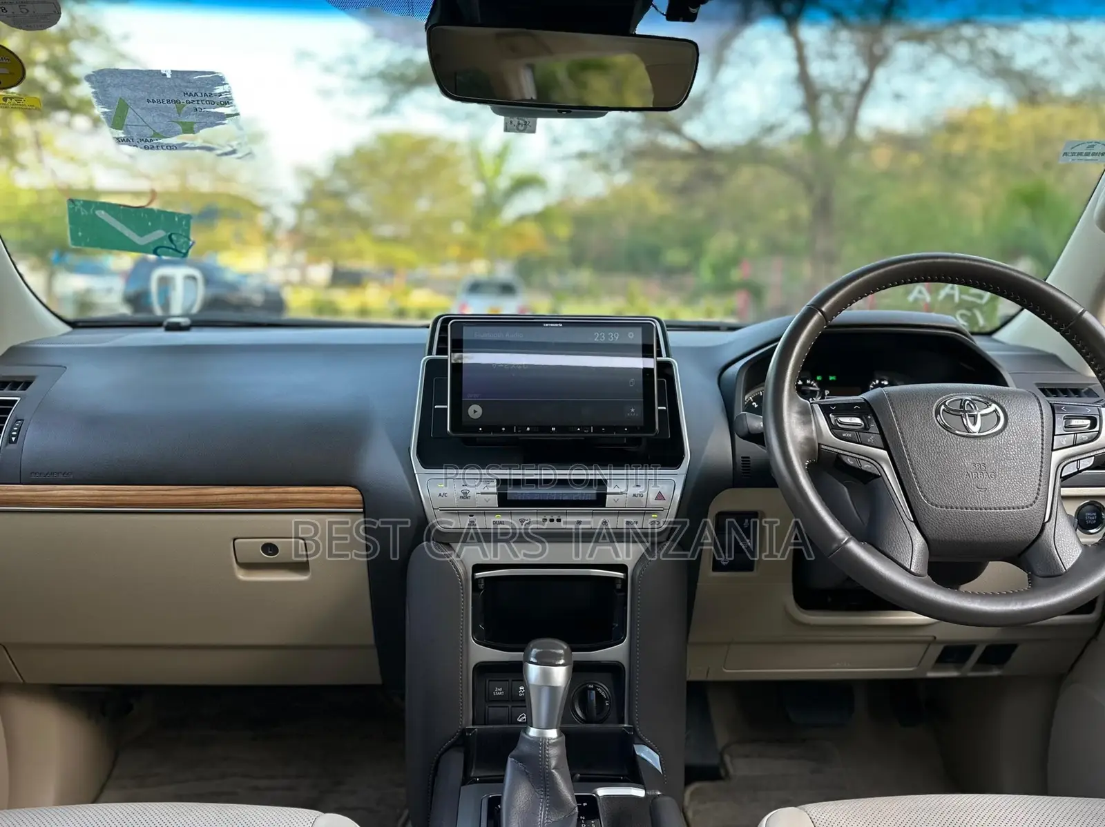 Toyota Land Cruiser Prado 2023 White