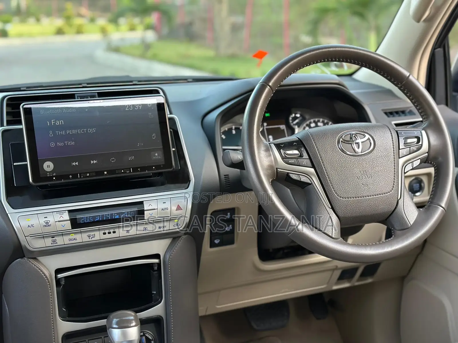 Toyota Land Cruiser Prado 2023 White