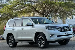 Toyota Land Cruiser Prado 2023 White