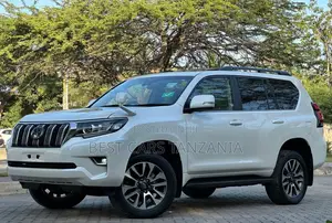 Toyota Land Cruiser Prado 2023 White