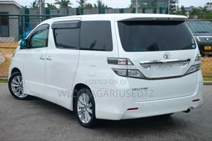 Toyota Vellfire 2009 Off white