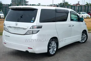 Toyota Vellfire 2009 Off white