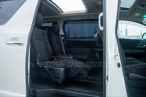 Toyota Vellfire 2009 Off white