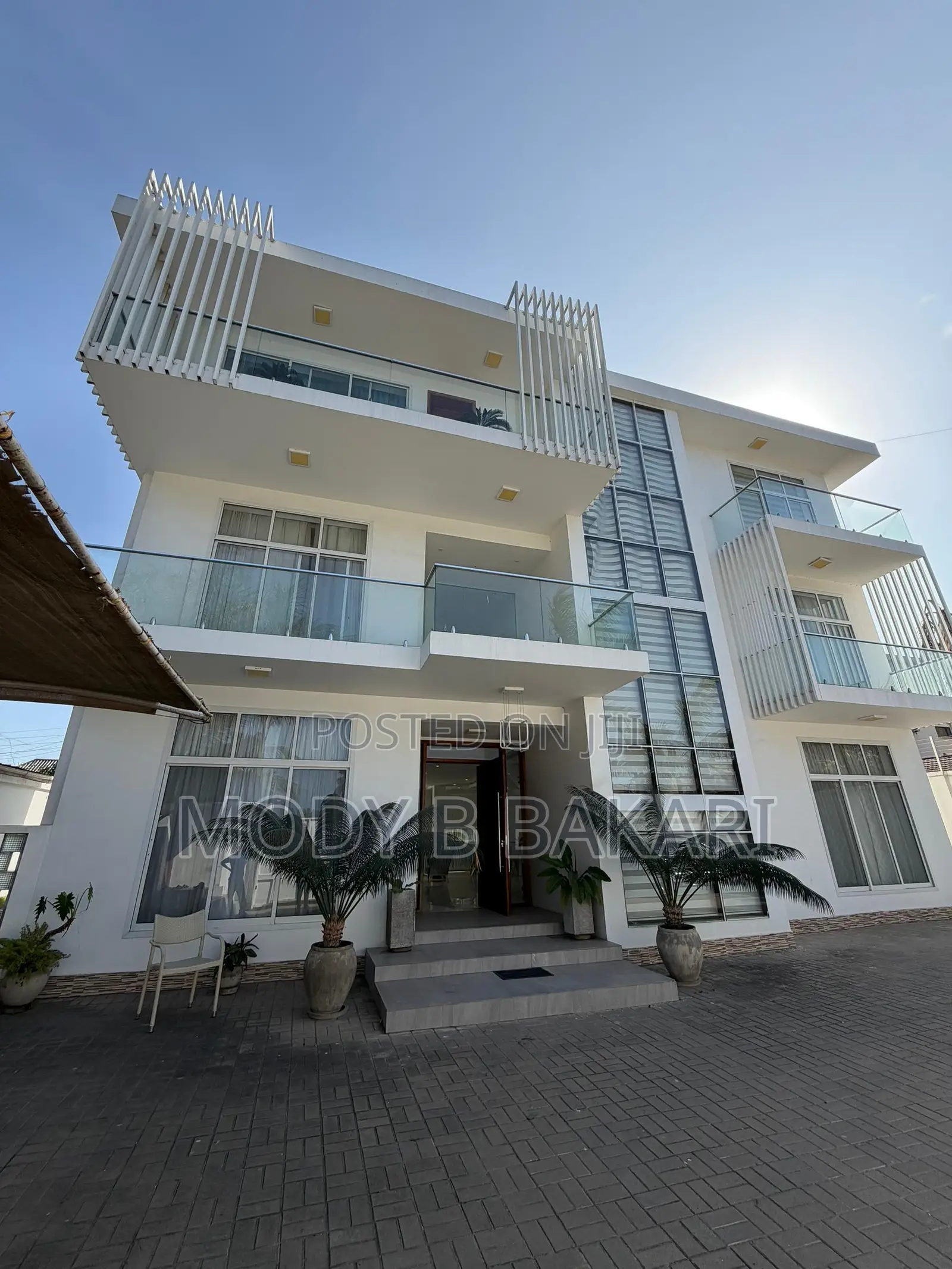 6bdrm House in Ada Estate for rent